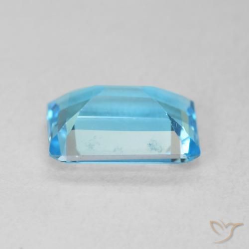 Topaz Gemstone in 8 x 6 mm (calibrated) Size for Sale, Topaz Stone in Swiss Blue Color
