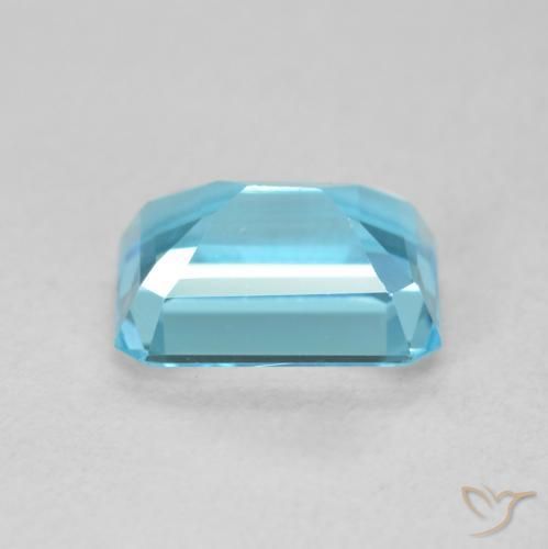 Topaz Gemstone in 8 x 6 mm (calibrated) Size for Sale, Topaz Stone in Swiss Blue Color