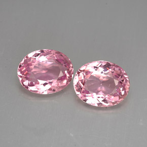 3.94 ct Pink Tourmaline Gemstone, Tourmaline Gem in Oval Facet Shape for Sale.