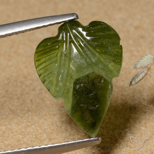 Verde terroso Turmalina Gema - 3.7ct Hoja tallada (ID: 472840)