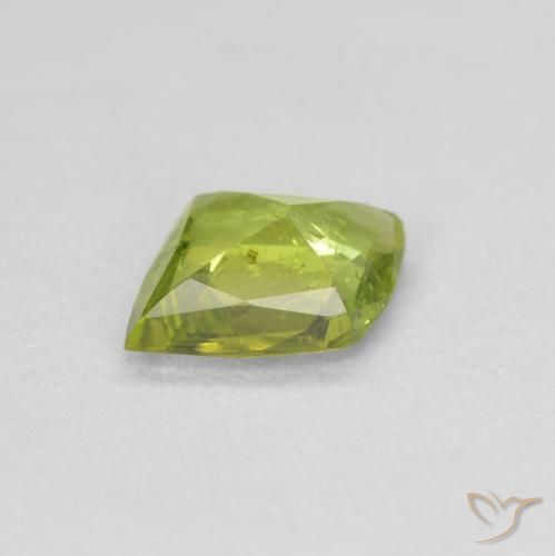 Tourmaline Gemstone in 9.4 x 7.5 mm Size for Sale, Tourmaline Stone in Lively Green Color