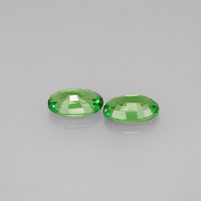 Tsavorite Garnet Gemstone in 6 x 4 mm (calibrated) Size for Sale, Tsavorite Garnet Stone in Chrome Green Color