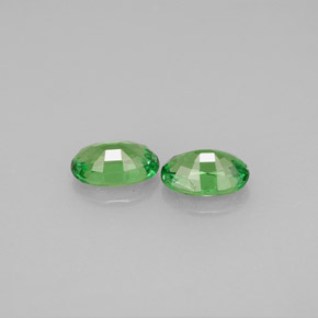 Tsavorite Garnet Gemstone in 6 x 4 mm (calibrated) Size for Sale, Tsavorite Garnet Stone in Chrome Green Color