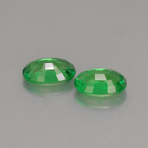 Tsavorite Garnet Gemstone in 6 x 4 mm (calibrated) Size for Sale, Tsavorite Garnet Stone in Chrome Green Color