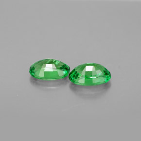 Tsavorite Garnet Gemstone in 6.1 x 4.3 mm Size for Sale, Tsavorite Garnet Stone in Chrome Green Color