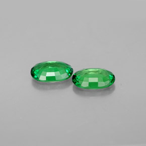 Tsavorite Garnet Gemstone in 6.4 x 4.4 mm Size for Sale, Tsavorite Garnet Stone in Chrome Green Color