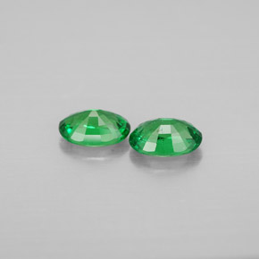 Tsavorite Garnet Gemstone in 6 x 4 mm (calibrated) Size for Sale, Tsavorite Garnet Stone in Chrome Green Color
