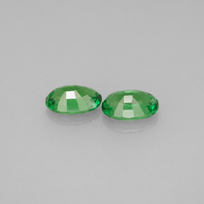 Tsavorite Garnet Gemstone in 6 x 4 mm (calibrated) Size for Sale, Tsavorite Garnet Stone in Chrome Green Color