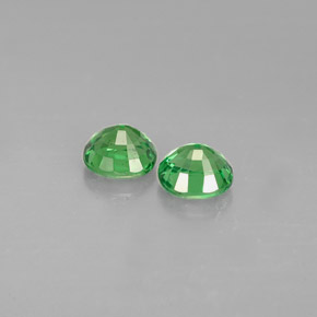 Tsavorite Garnet Gemstone in 4.5 x 4.1 mm Size for Sale, Tsavorite Garnet Stone in Chrome Green Color