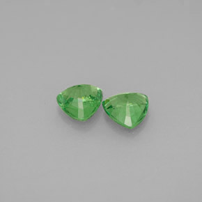 Tsavorite Garnet Gemstone in 5 x 5 mm (calibrated) Size for Sale, Tsavorite Garnet Stone in Chrome Green Color