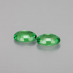 Tsavorite Garnet Gemstone in 6.2 x 4.2 mm Size for Sale, Tsavorite Garnet Stone in Chrome Green Color
