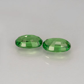 Tsavorite Garnet Gemstone in 6 x 4 mm (calibrated) Size for Sale, Tsavorite Garnet Stone in Chrome Green Color