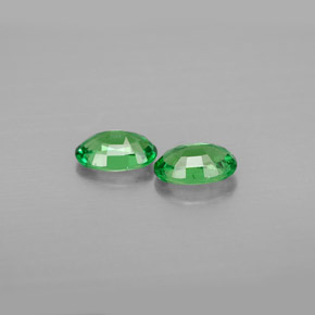 Tsavorite Garnet Gemstone in 6 x 4 mm (calibrated) Size for Sale, Tsavorite Garnet Stone in Chrome Green Color