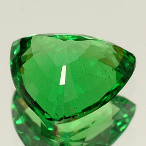 Tsavorite Garnet Gemstone in 7 x 7 mm (calibrated) Size for Sale, Tsavorite Garnet Stone in Vivid Green Color