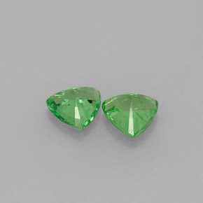 Tsavorite Garnet Gemstone in 4.2 x 4.2 mm Size for Sale, Tsavorite Garnet Stone in Chrome Green Color
