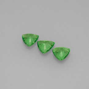 Tsavorite Garnet Gemstone in 4 x 4 mm (calibrated) Size for Sale, Tsavorite Garnet Stone in Chrome Green Color