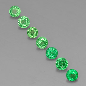 2.29 ct Green Tsavorite Garnet Gemstone, Tsavorite Garnet Gem in Round Facet Shape for Sale.
