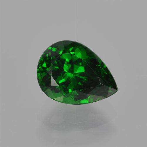 green garnet gemstone