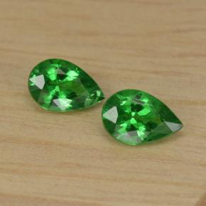 0.9ct Pear Facet Green Tsavorite Garnet for sale thumb image of 0.9ct Pear Facet Green Tsavorite Garnet (ID: 467687)
