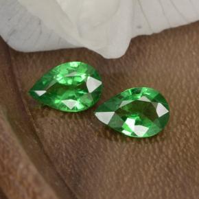 0.8ct Pear Facet Green Tsavorite Garnet for sale thumb image of 0.8ct Pear Facet Green Tsavorite Garnet (ID: 467941)
