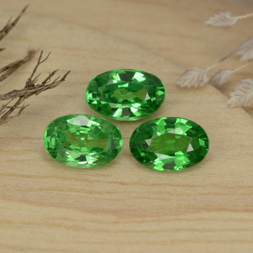 Medium Green Гранат Цаворит Камень - 0.5ct Фасетный Овал (ID: 469032)