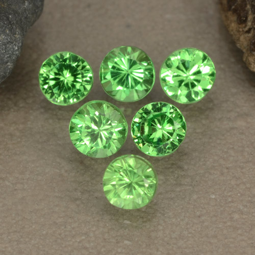 Verde vivo Granate Tsavorita Gema - 0.2ct Corte Diamante (ID: 473805)