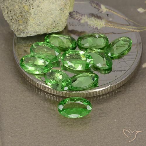 1.93ctw Natural Bright Green Tsavorite Garnet, Oval, VS