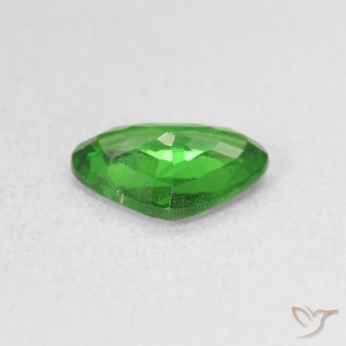 Tsavorite Garnet Gemstone in 7.5 x 5.4 mm Size for Sale, Tsavorite Garnet Stone in Medium Green Color