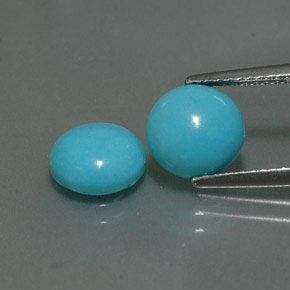 2.61 ct Blue Turquoise Gemstone, Turquoise Gem in Round Cabochon Shape for Sale.