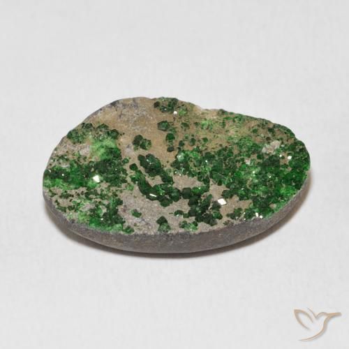 Uvarovite Garnet Drusy Gemstone in 21.9 x 16.1 mm Size for Sale, Uvarovite Garnet Drusy Stone in Deep Earthy Green Color