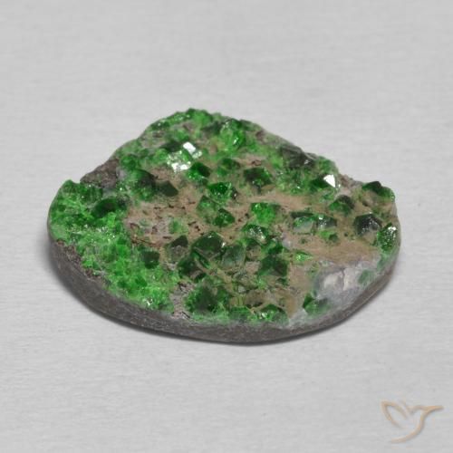 Uvarovite Garnet Drusy Gemstone in 16.6 x 15.3 mm Size for Sale, Uvarovite Garnet Drusy Stone in Dark Green Color