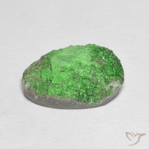 Uvarovite Garnet Drusy Gemstone in 17.1 x 12.5 mm Size for Sale, Uvarovite Garnet Drusy Stone in Medium Green Color