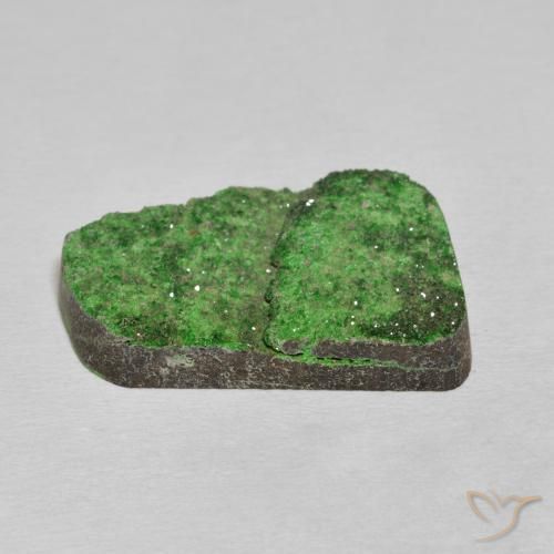 Uvarovite Garnet Drusy Gemstone in 26.5 x 18.5 mm Size for Sale, Uvarovite Garnet Drusy Stone in Pine Green Color