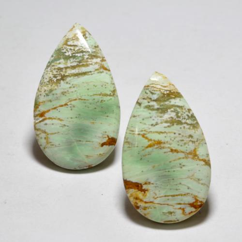 Vert jaunâtre Variscite gemme - 5.7ct Poire cabochon (ID: 555546)