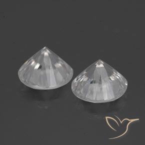 Zircon Gemstones in 7 mm (calibrated) Size for Sale, Zircon Stones in White Color