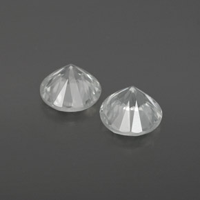 Zircon Gemstones in 5.5 mm (calibrated) Size for Sale, Zircon Stones in White Color