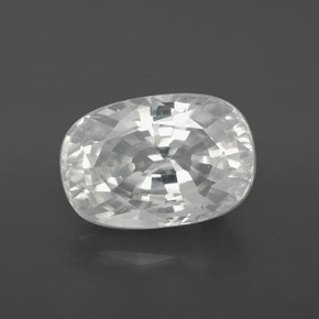 Zircon Blanc oval facet 9,84 ct du Cambodge, dimension 13,4 x 9,2mm, pierre gemme naturelle Chauffé, pureté vvs-vs, 1 pièce Zircon de couleur Blanc, dureté Mohs de 6.5 à 7.5 convient aux bijoux de tous les jours, pierre de sagesse, Pierre du zodiaque Taureau, Photo A