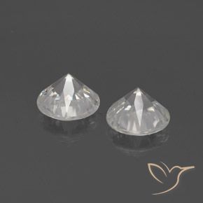 Zircon Gemstones in 7.5 mm (calibrated) Size for Sale, Zircon Stones in White Color