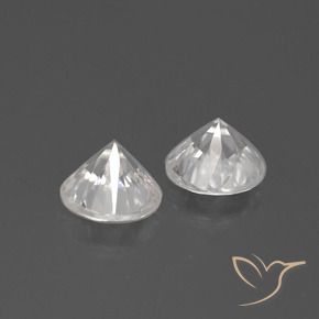 Zircon Gemstones in 6.5 mm (calibrated) Size for Sale, Zircon Stones in Warm White Color