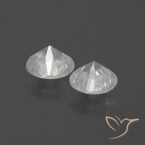Zircon Gemstones in 7 mm (calibrated) Size for Sale, Zircon Stones in White Color