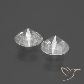 Zircon Gemstones in 7 mm (calibrated) Size for Sale, Zircon Stones in Warm White Color
