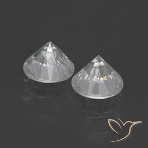 Zircon Gemstones in 6.5 mm (calibrated) Size for Sale, Zircon Stones in Warm White Color