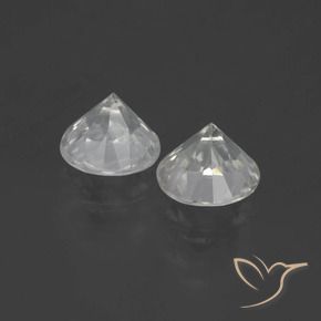 Zircon Gemstones in 6 mm (calibrated) Size for Sale, Zircon Stones in Warm White Color