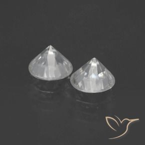 Zircon Gemstones in 6 mm (calibrated) Size for Sale, Zircon Stones in Warm White Color