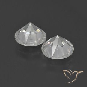 Zircon Gemstones in 7.5 mm (calibrated) Size for Sale, Zircon Stones in Warm White Color