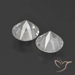Zircon Gemstones in 7.5 mm (calibrated) Size for Sale, Zircon Stones in Warm White Color