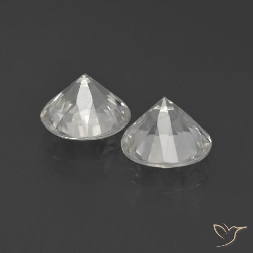 Zircon Gemstones in 7.5 mm (calibrated) Size for Sale, Zircon Stones in Warm White Color