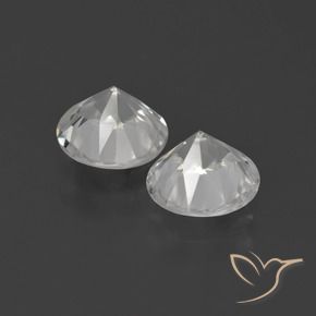 Zircon Gemstones in 7.5 mm (calibrated) Size for Sale, Zircon Stones in Warm White Color