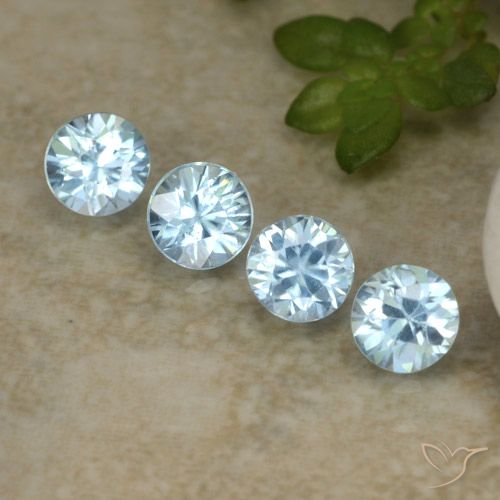 Lot de 4pc pièces de Zircons Bleu bébé Tour du Cambodge, taille 3,9mm, poids total 1,43 ct / moyenne 0,36 ct chaque, dureté de Mohs 6.5 à 7.5 convient aux bijoux de tous les jours, pierre de sagesse, Pierre du zodiaque Taureau, Photo A