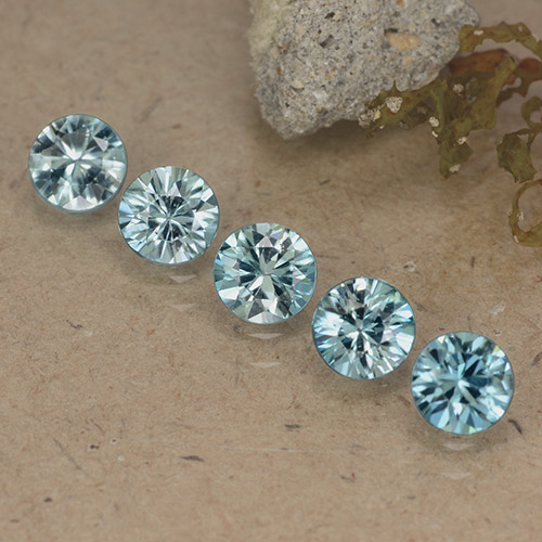Light Blue Zircon Gem - 0.5ct Diamond-Cut (ID: 484640)